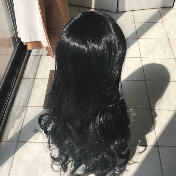 NEW long black wavy light curls wig - Picture 4 of 7